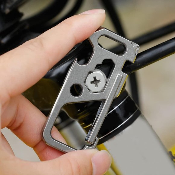 Heavy duty keychain Titanium carabiner clips Multifunctional keychain - Picture 3 of 11